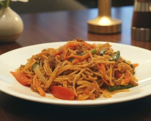 Shanghai Spaghetti Shanghai spaghetti made from a family recipe with beef mince, onions, carrots, egg and spring onions in a savoury tomato sauce.